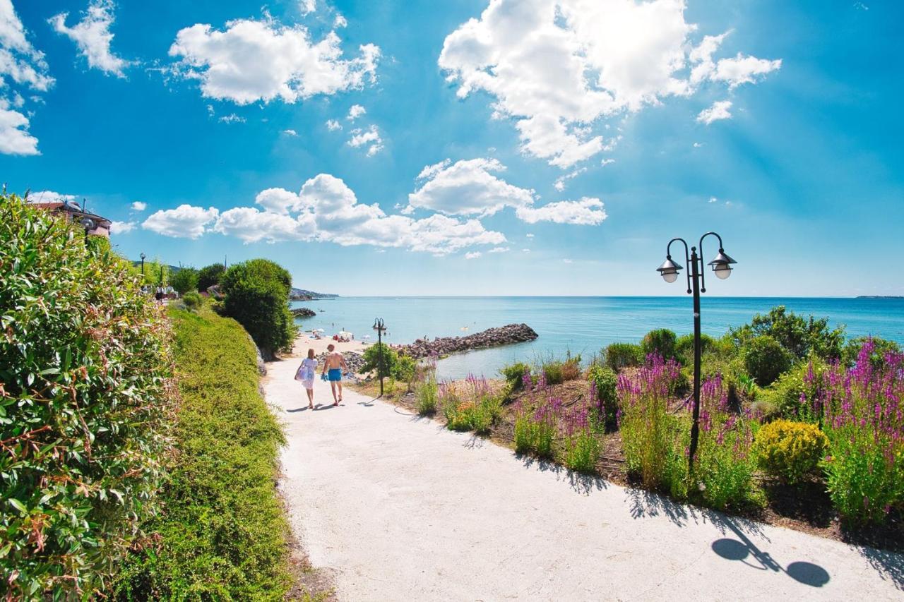 Premier Fort Beach - Premium Apartments Sveti Vlas Esterno foto