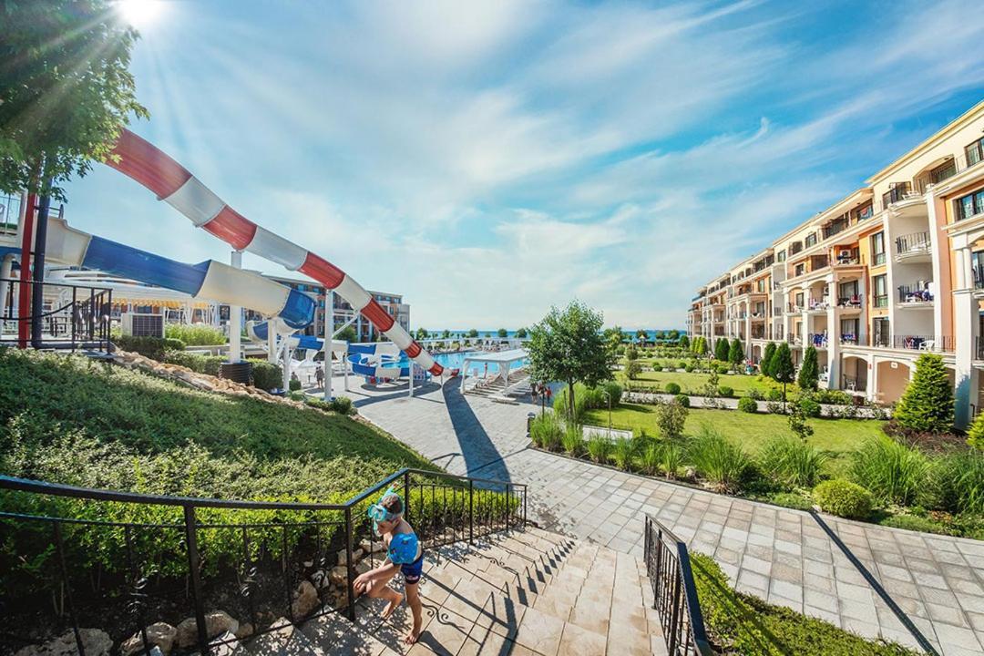 Premier Fort Beach - Premium Apartments Sveti Vlas Esterno foto