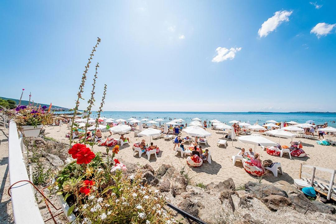 Premier Fort Beach - Premium Apartments Sveti Vlas Esterno foto