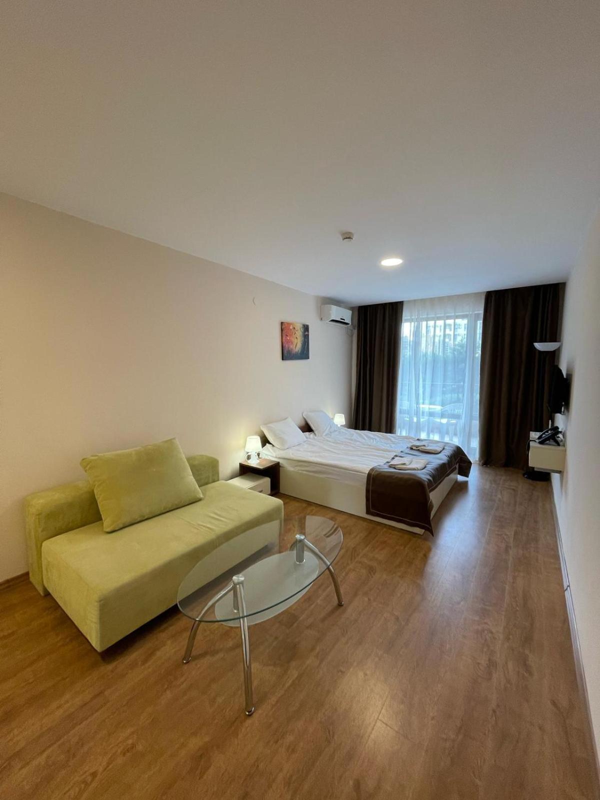 Premier Fort Beach - Premium Apartments Sveti Vlas Esterno foto
